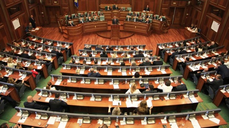 Deputetët votojnë Kujtim Shalën si nënkryetar i Kuvendit