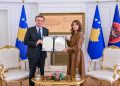 Albin Kurti mandatohet për formimin e Qeverisë së re të Kosovës