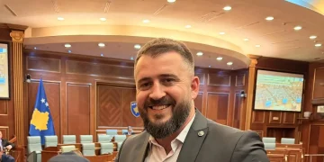 Lushtaku: Albin Kurti e ka vendin në burg, ai nuk po shmanget rastësisht nga Prokuroria e Kosovës