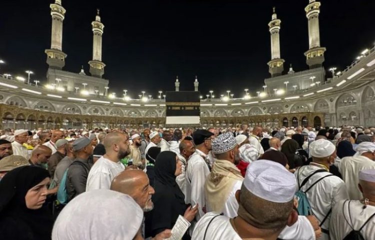 Arabia Saudite akuzon Huthitë për tentativë sulmi ndaj Mekës