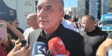 ​Protesta në mbështetje të katërshes së UÇK-së, Limaj: Duhet lidership i fuqishëm për ta kthyer drejtësinë