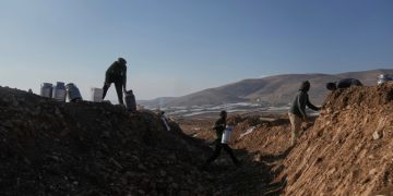 Izraeli mbyll pikat e kontrollit në Bregun Perëndimor, mbi 100 mësues pengohen të shkojnë në shkolla