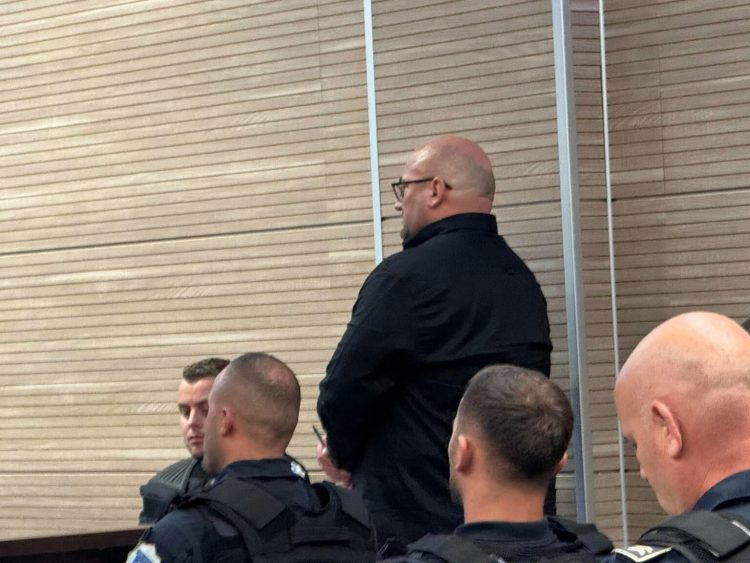Salih Sekiraqa ballafaqohet me pronarin e lokalit: A ke qenë najher tek unë me lyp pare