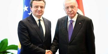 Kurti takohet me Erdoganin, diskutojnë edhe për aktgjykimin e Speciales
