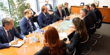Zulfaj kërkon mbështetjen e Bundestagut për shqyrtimin e aplikimit të Kosovës në BE