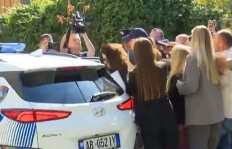 Lihet në arrest shtëpie ish-drejtoresha e SHISH, Vlora Hyseni