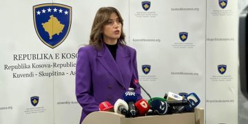 Haxhiu sqaron pse nuk u thirr seancë e jashtëzakonshme pas vendimit të Hagës