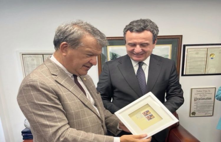 Latimer: SHBA-ja dhe Kosova, partnerë për sigurinë dhe sovranitetin