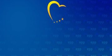 EPP dënon nderimet shtetërore e ushtarake për Ratko Mladiqin në Beograd