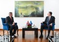 Kurti takon ambasadorin Hargreaves, flasin për rëndësinë e stabilitetit institucional