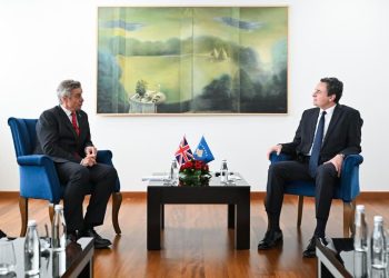 Kurti takon ambasadorin Hargreaves, flasin për rëndësinë e stabilitetit institucional