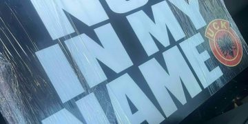 Shqiptarët në Texas me protestë në mbrojtje të krerëve të UÇK-së dhe kundër verdiktit të Speciales