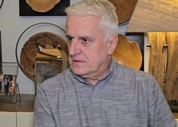 Majko i përlotur: Vendimi i Hagës na ka goditur të gjithëve