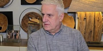 Majko i përlotur: Vendimi i Hagës na ka goditur të gjithëve