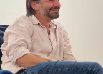 Kurti pret në takim regjisorin Visar Morina, vlerëson filmin “Shame and Money”