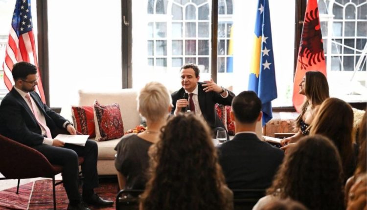 Kurti nga Amerika: Qeveria do të ndihmojë me të gjitha mjetet korrigjimin e verdiktit të Hagës