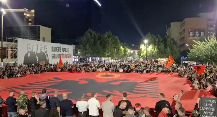 Nata e pestë e protestave në Prishtinë kundër aktgjykimit të Speciales