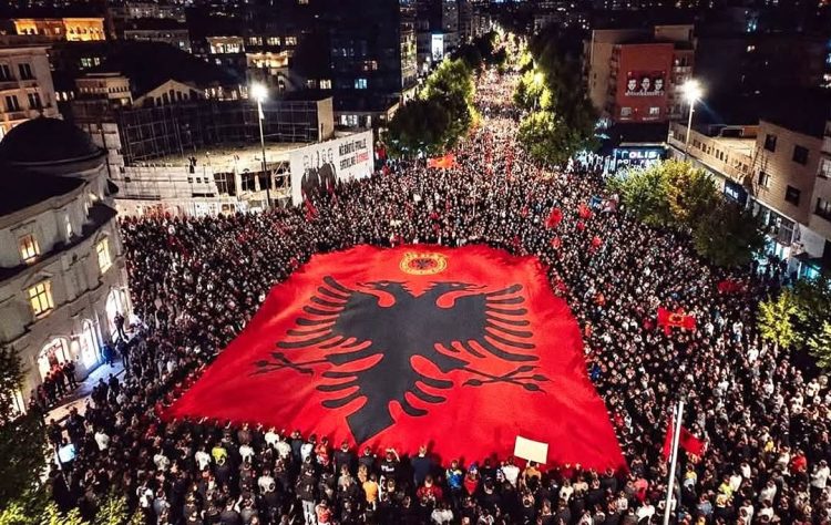 Përfundon protesta për sot