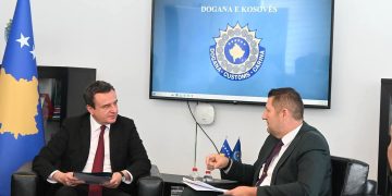 Kryeministri në detyrë Kurti vizitoi Doganën e Kosovës