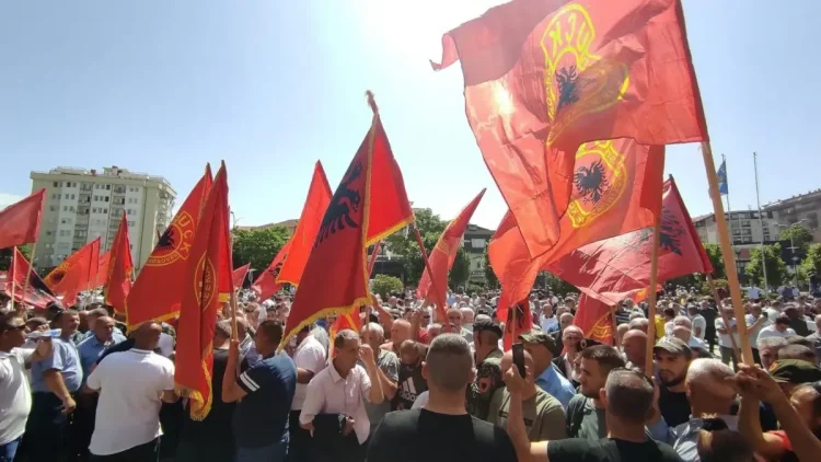 Në mbështetje të çlirimtarëve në Hagë – Mërgata bashkohet për drejtësi