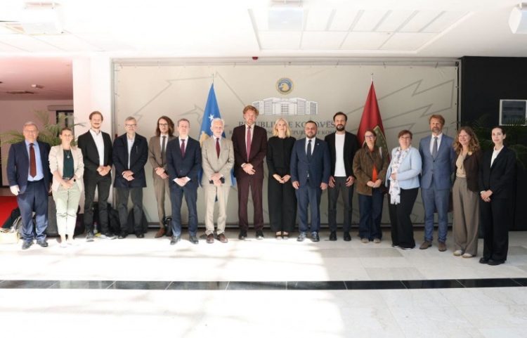 Maqedonci: Kosova po forcon kapacitetet e sigurisë dhe kontributin ndërkombëtar