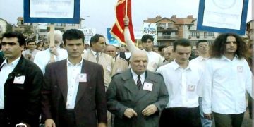 Kurti: Lëvizja studentore ndërmjetësoi kalimin nga rezistenca paqësore te lufťa