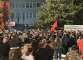 Protestuesit do të qëndrojnë gjithë natën në shesh, nesër protestë në orën 08:00