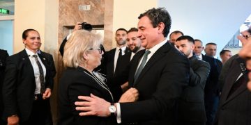 Kurti: Institucionet, të fokusohen në punë