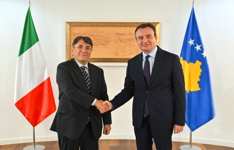 Kurti takon ambasadorin italian, në fokus integrimi evropian