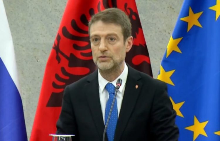 Hoxha i reagon Daçiqit: Kosova është realitet i pakthyeshëm