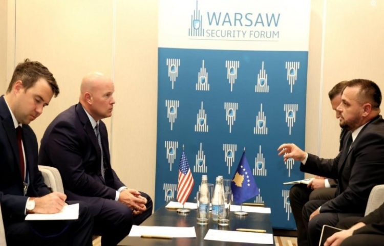 Maqedonci diskuton me ambasadorin amerikan për anëtarësimin e Kosovës në NATO