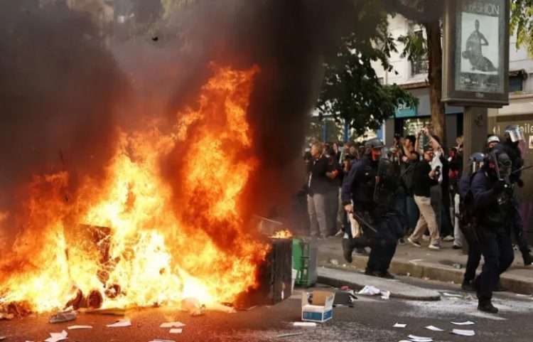 Protesta në Tiranë, 13 të lënduar dhe 23 të shoqëruar në polici