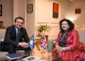 Kurti e Pierce flasin për thellimin e bashkëpunimit Kosovë-Britani