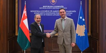 Konjufca dhe Al-Hinai diskutojnë marrëdhëniet bilaterale