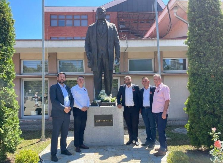 Hoti i reagon Daçiqit: Eja në Prizren, merre me veti edhe Radoiçiqin