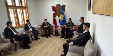 Gjilani thellon bashkëpunimin me TIKA-n, Hyseni takon koordinatorin Mehmet Taha Doğan