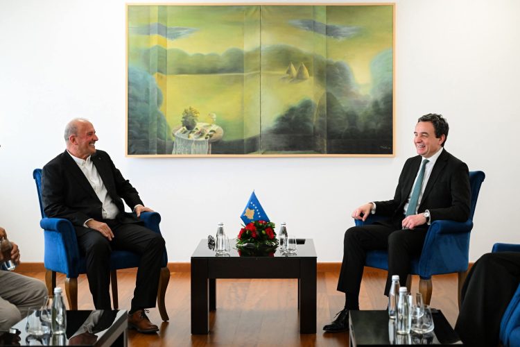 “Ishte futboll dhe krenari”, Albin Kurti pret legjendën e Prishtinës Xhevdet Muriqi