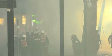 Agravon protesta, Kryesia e Kuvendit në FLAKË