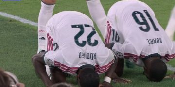 Reali me përmbysje të “çmendur”, Roma i dorëzohet “mbretërve”