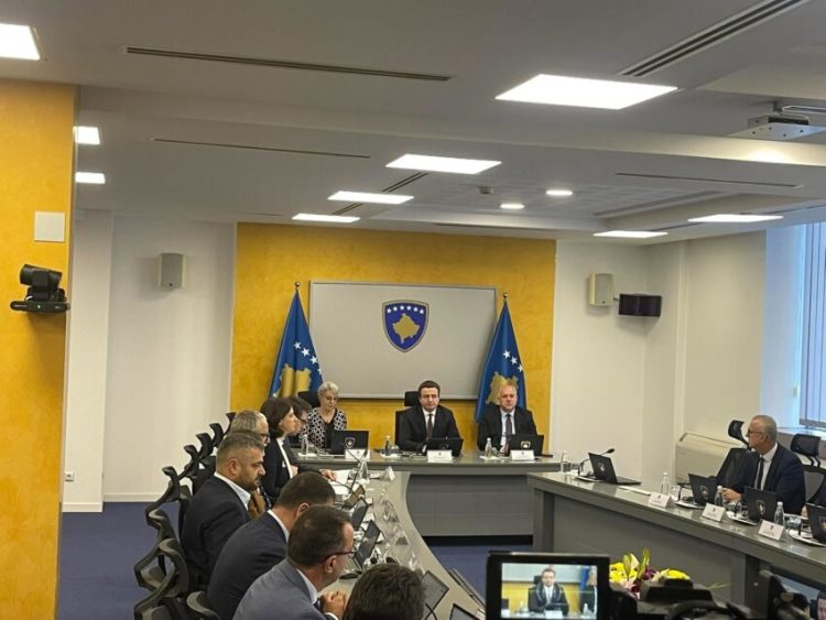 Qeveria miraton shpronësime për projekte rrugore dhe infrastrukturore në disa komuna