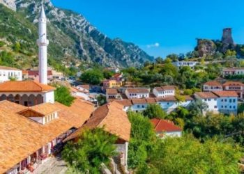 Media spanjolle: Udhëtim magjepsës në Shqipëri, nga qytetet historike te Joni