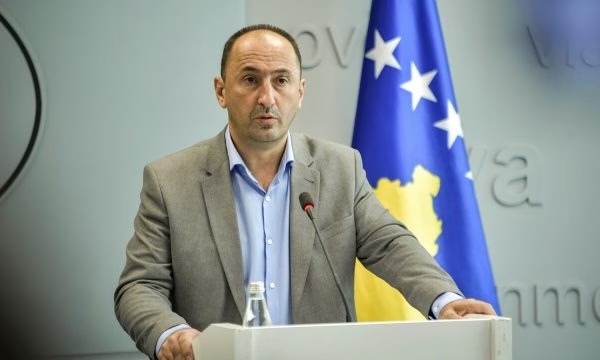 Prokuroria Speciale pushon hetimet ndaj Liburn Aliut lidhur me faljen e borxheve për kompanitë e ambalazhimit të ujit