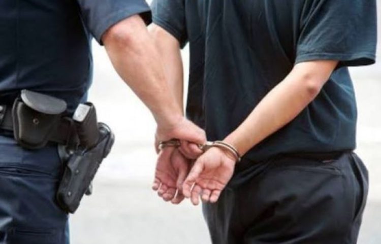 Arrestohet një person për dëmtim të pronës në Kuvend