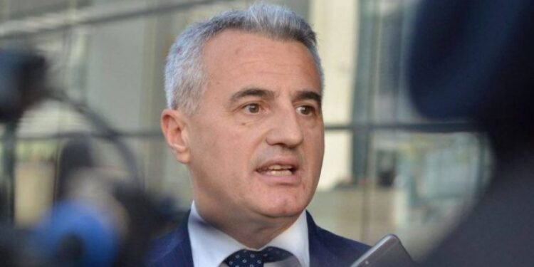 Koci i drejtohet Kushtetueses: Aktgjykimi për zgjedhjen e presidentit nuk u zbatua, votimi vazhdoi pas mesnate