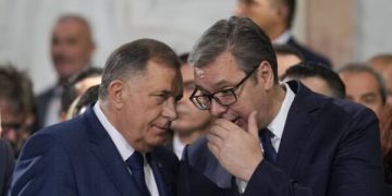 Stradner: Dodik dhe Vuçiqi nuk janë aleatë të SHBA-së, por kukulla të Putinit dhe Xi Jinpingut