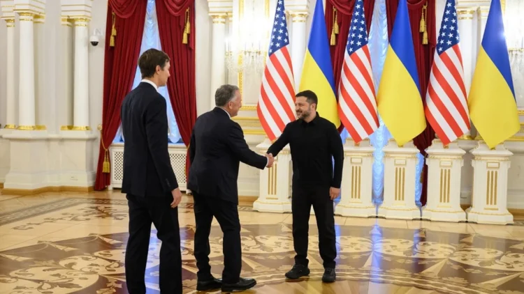 SHBA-ja dhe Ukraina takohen në Miami për propozime të reja për përfundimin e luftës