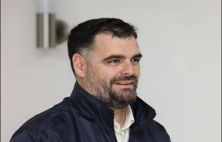 Mustafi reagon ndaj Vuçiqit: Shqiptarët kanë të drejtë të bashkohen