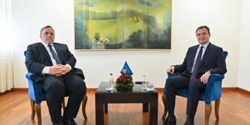 Kurti takon Myftiun Tërnava, diskutojnë për zhvillimet politike dhe çështjen e ish-krerëve të UÇK-së në Hagë