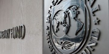 FMN: Ekonomia globale po i afrohet kufijve të rezistencës