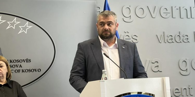 Hoti: S’jam i bindur se Projektligji për Specialen sjell ndryshimet e nevojshme